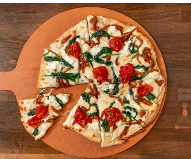 Spinach & Roasted Tomatoes Pizzetta.